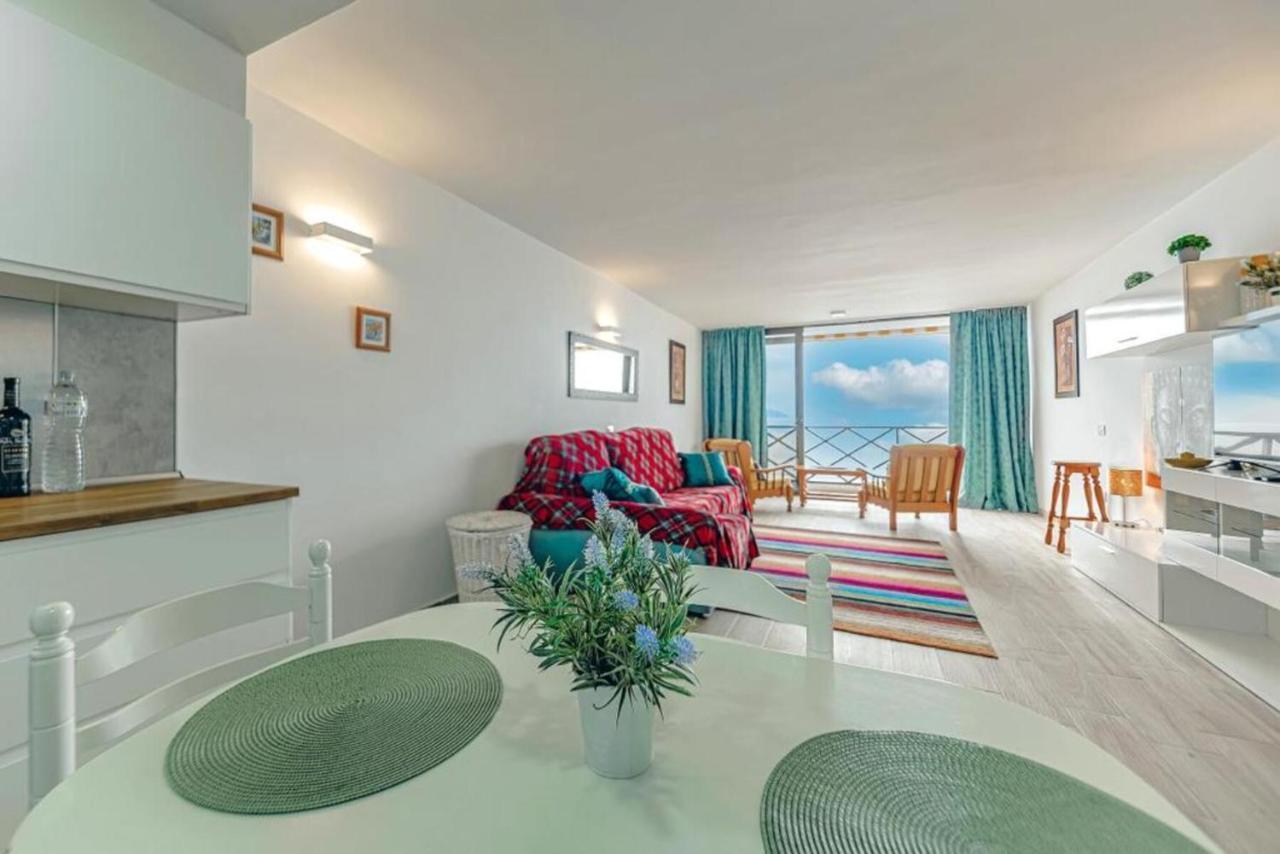 Neptuno Oceanview Suite With Pool And Beach Private Access Puerto de Santiago  Zewnętrze zdjęcie